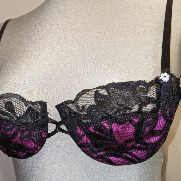 Purple black lace Victoria secret Gold label bra - Picture 7 of 10